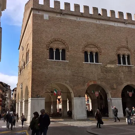 Διαμέρισμα La Loggia Al Duomo - Τρεβίζο